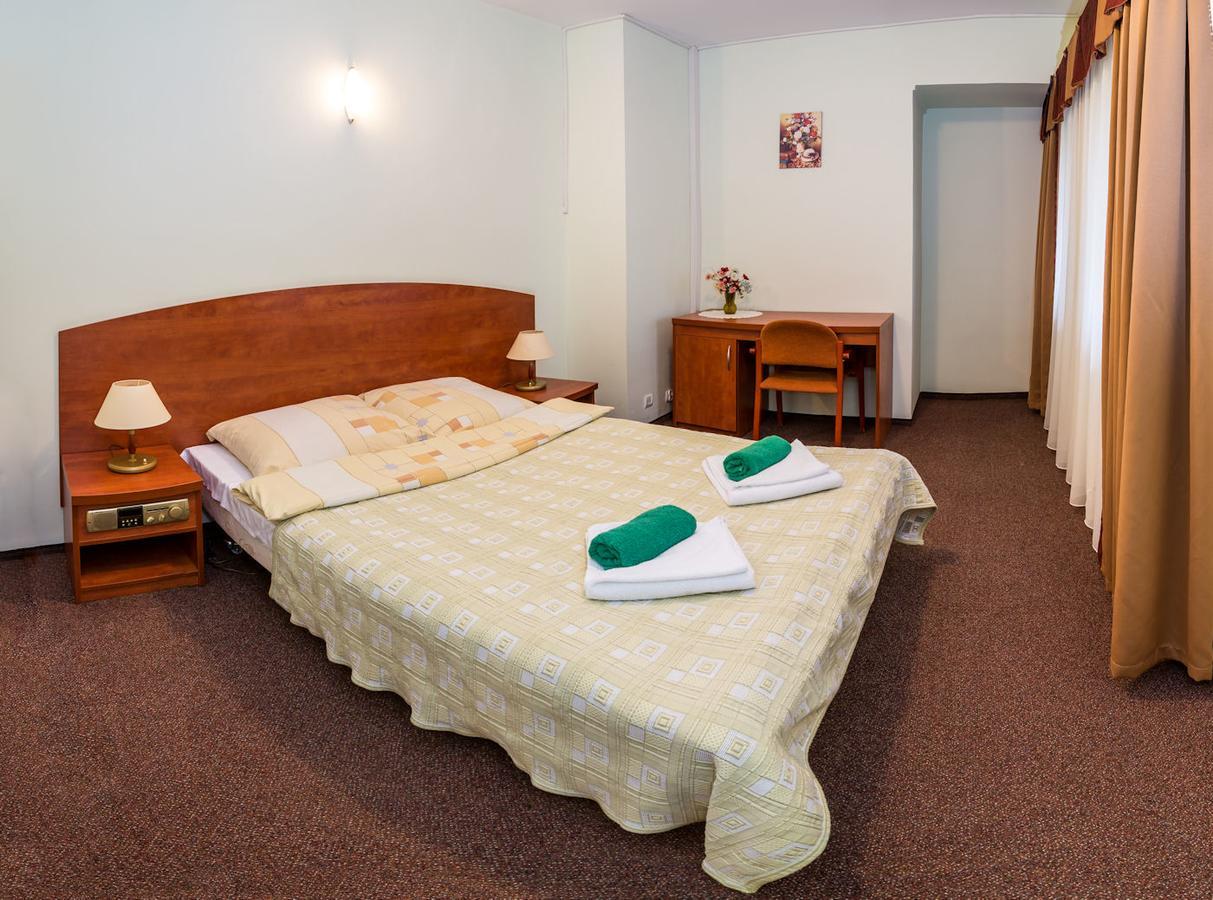 Gwarek Hotell Kudowa-Zdrój Eksteriør bilde