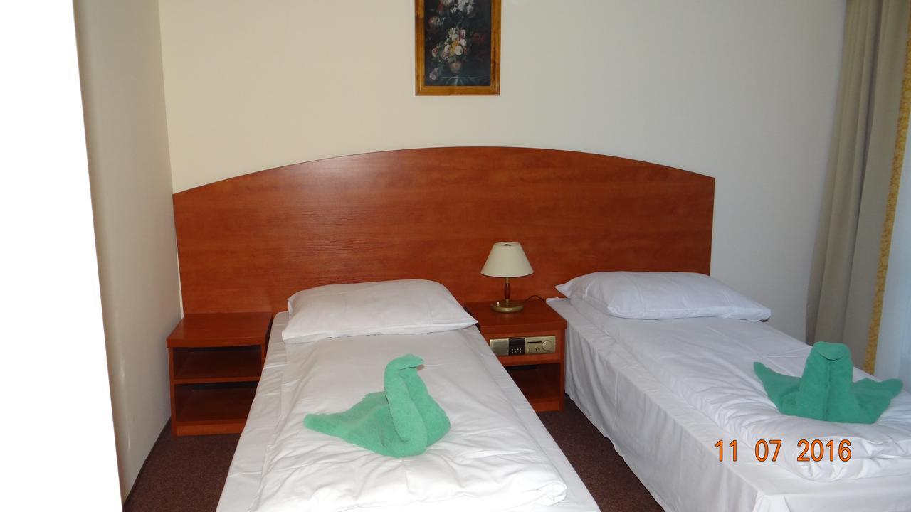 Gwarek Hotell Kudowa-Zdrój Eksteriør bilde