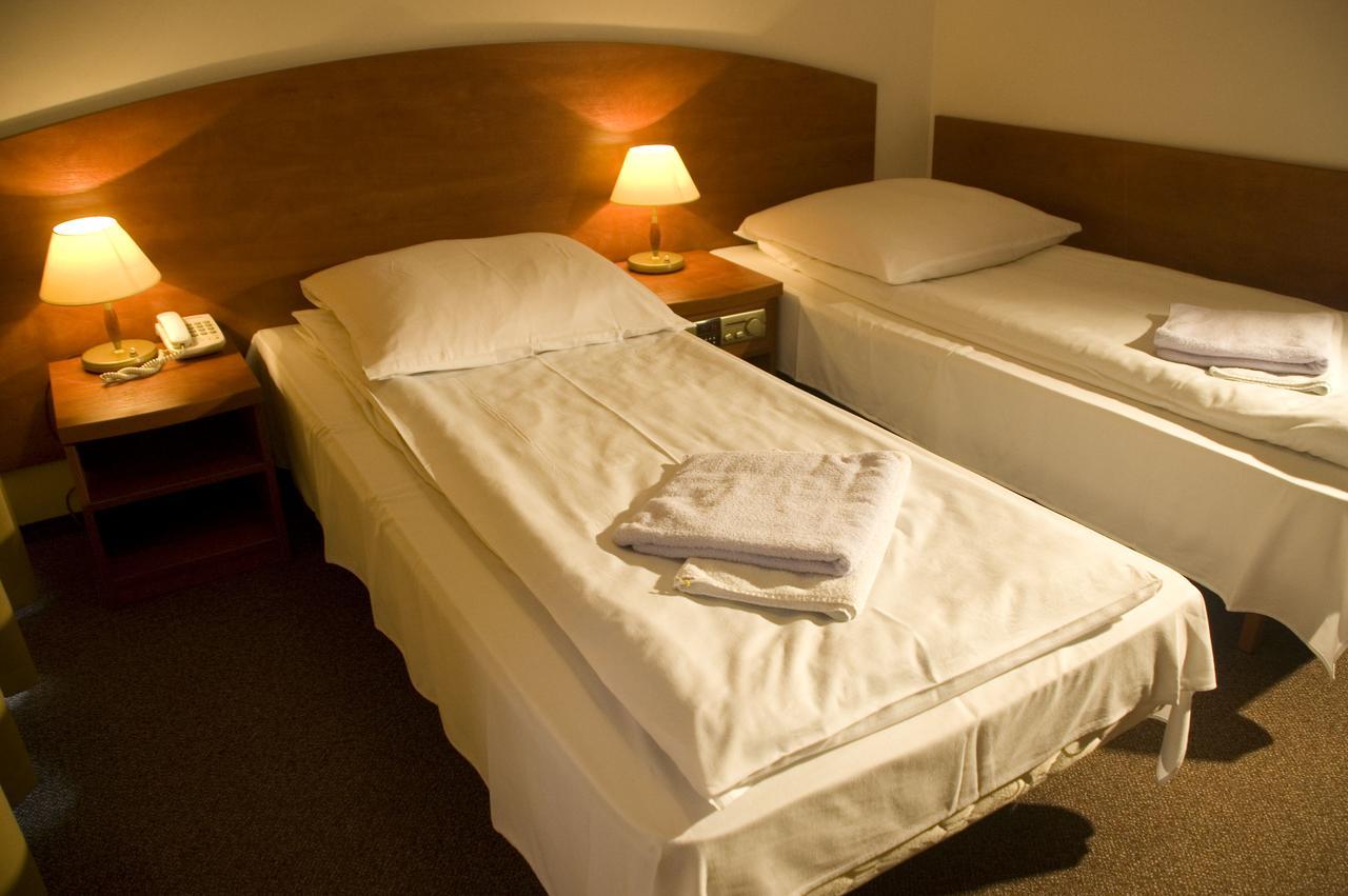 Gwarek Hotell Kudowa-Zdrój Eksteriør bilde